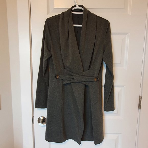 NWOT shawl button coat (size S, USD4) - Picture 3 of 6
